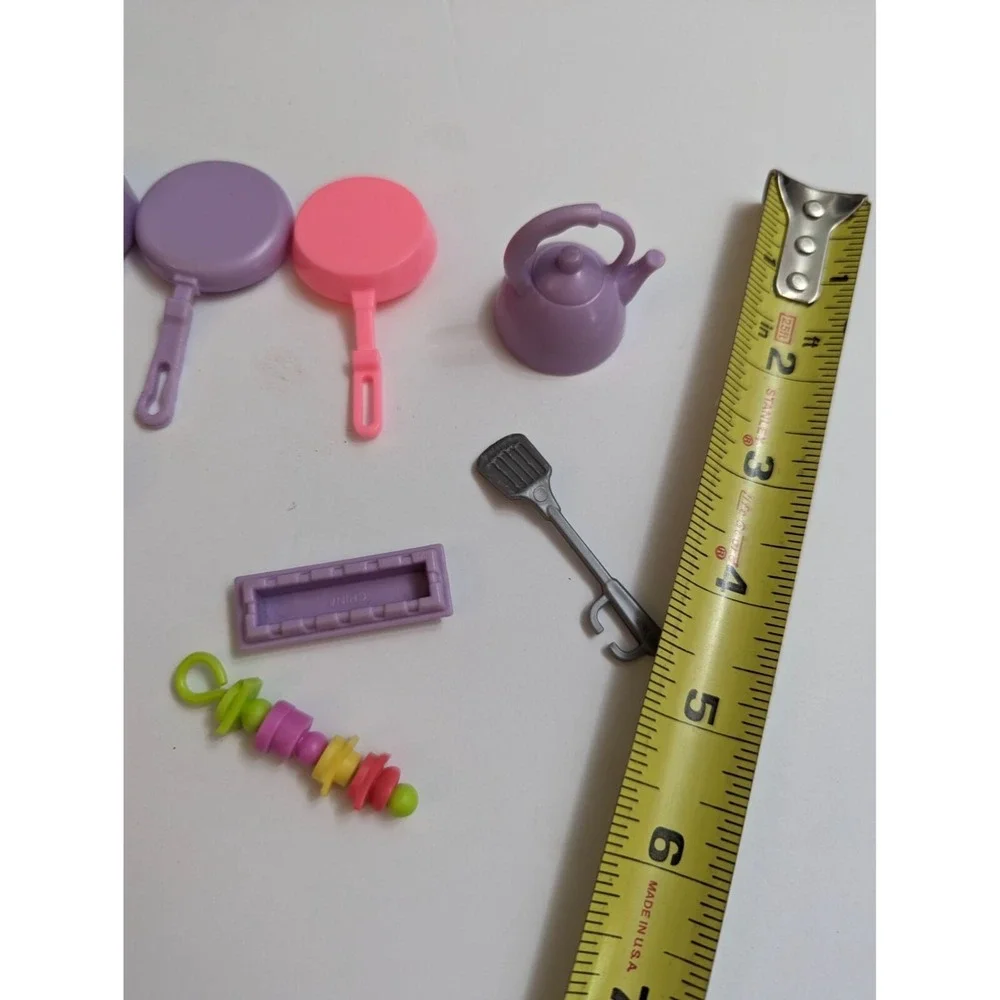 Dollhouse Barbie Doll Diorama mixed 8‎ piece lot purple pink pot pan egg kabob